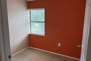 5576 Baywater Dr, Tampa, FL 33615 - Photo 7