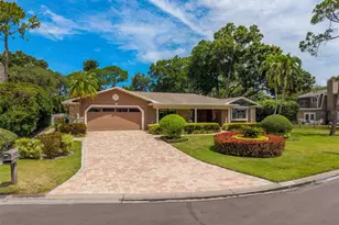 2943 Whisper Ln N, Clearwater, FL 33762 - Photo 3