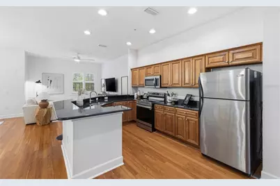 11516 Bellamar Street, Tampa, FL 33637 - Photo 7