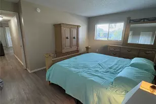 5582 Baywater Dr, Tampa, FL 33615 - Photo 13