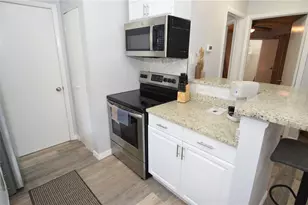 8754 Mallard Reserve Dr, Tampa, FL 33614 - Photo 7