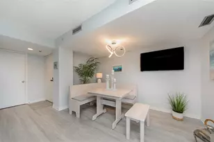 690 Island Way, Clearwater Beach, FL 33767 - Photo 11