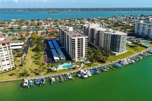 690 Island Way, Clearwater Beach, FL 33767 - Photo 5