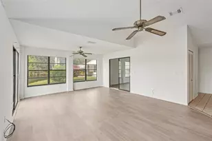 1613 Comfy Ct, Sun City Center, FL 33573 - Photo 5