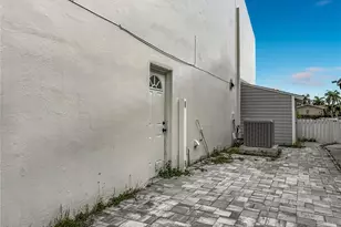 8725 Bay Pointe Dr, Tampa, FL 33615 - Photo 51