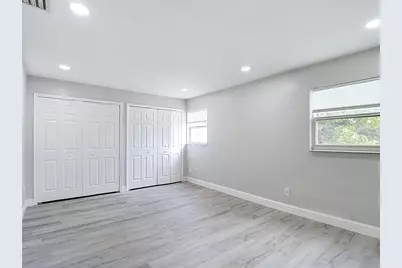 8725 Bay Pointe Drive, Tampa, FL 33615 - Photo 33