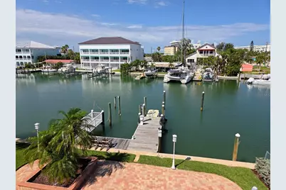 11820 Capri Circle S, Treasure Island, FL 33706 - Photo 29