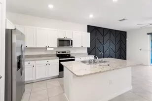 34347 Sorrel Mint Dr, Wesley Chapel, FL 33543 - Photo 5
