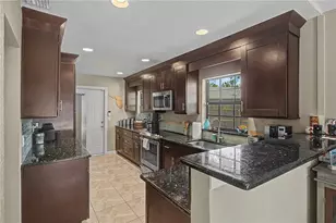 8314 W Hiawatha St, Tampa, FL 33615 - Photo 11