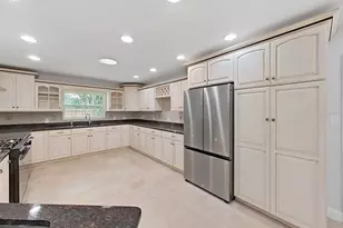 3322 Schefflera Rd, Tampa, FL 33618 - Photo 13