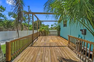 14030 79th Ave, Seminole, FL 33776 - Photo 27