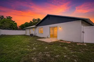 740 Caliente Dr, Brandon, FL 33511 - Photo 9