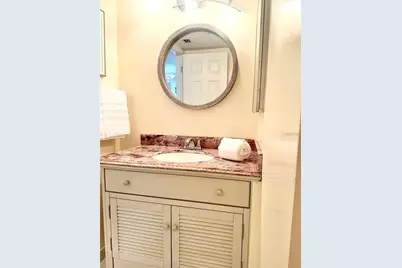 5950 Pelican Bay Plaza S #505, Gulfport, FL 33707 - Photo 27