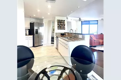 5950 Pelican Bay Plaza S #505, Gulfport, FL 33707 - Photo 17