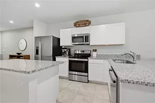 12126 Grizzly Ln, New Port Richey, FL 34654 - Photo 7
