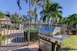 4910 Bay Street NE, Saint Petersburg, FL 33703 - Photo 3