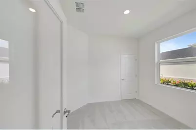 2816 Marrakesh Lane, Sarasota, FL 34234 - Photo 11