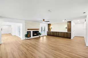 13325 Golf Crest Cir, Tampa, FL 33618 - Photo 5