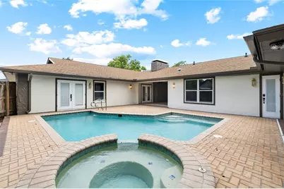 13325 Golf Crest Circle, Tampa, FL 33618 - Photo 51