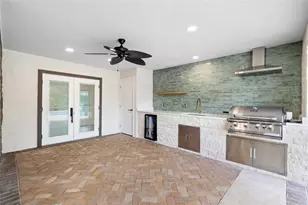 13325 Golf Crest Cir, Tampa, FL 33618 - Photo 45