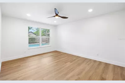 13325 Golf Crest Circle, Tampa, FL 33618 - Photo 37