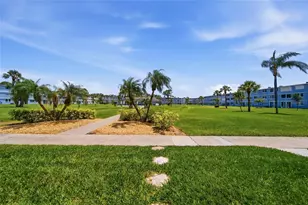 4895 Bay St NE, Saint Petersburg, FL 33703 - Photo 25