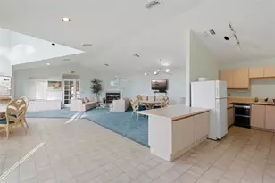 14510 Alejo Ct, Seminole, FL 33776 - Photo 39