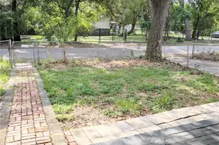 8206 N 19th St, Tampa, FL 33604 - Photo 3