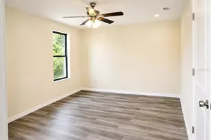 4341 Cambio Gdns Ct, Tampa, FL 33610 - Photo 17