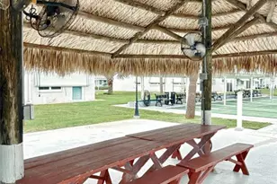5357 81st St N, Saint Petersburg, FL 33709 - Photo 31