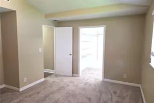 8205 Westridge Dr, Tampa, FL 33615 - Photo 25