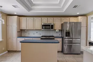 8205 Westridge Dr, Tampa, FL 33615 - Photo 13