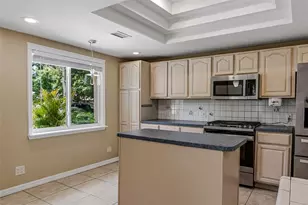 8205 Westridge Dr, Tampa, FL 33615 - Photo 15