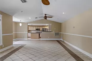 8205 Westridge Dr, Tampa, FL 33615 - Photo 7