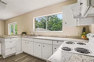 206 Oak Cir, Ocala, FL 34472 - Photo 9