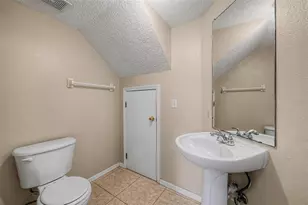 7434 E Bank Dr, Tampa, FL 33617 - Photo 15