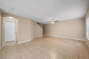 7434 E Bank Dr, Tampa, FL 33617 - Photo 13