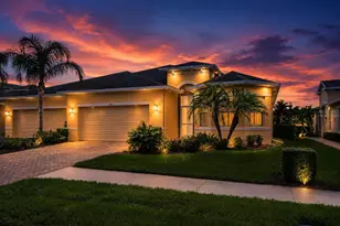 712 Chipper Dr, Sun City Center, FL 33573 - Photo 1