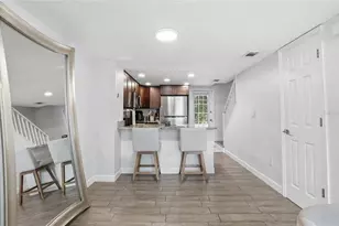 2209 Fletchers Point Cir, Tampa, FL 33613 - Photo 11
