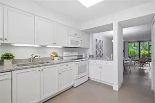 521 Bayport Wy, Longboat Key, FL 34228 - Photo 11