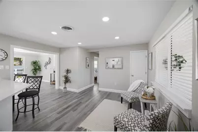 923 N Palm Drive SW, Largo, FL 33770 - Photo 3