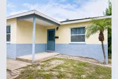 5405 1st Street NE, Saint Petersburg, FL 33703 - Photo 1