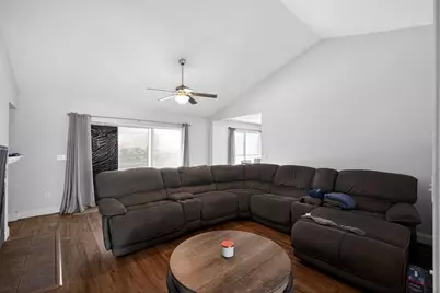 906 Lakemont Hills Boulevard, Brandon, FL 33510 - Photo 5