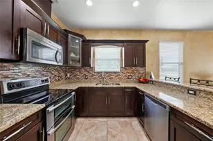 3817 Langdrum Dr, Wesley Chapel, FL 33543 - Photo 7