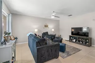 1906 Canterbury Ln, Sun City Center, FL 33573 - Photo 3