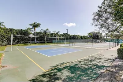 1906 Canterbury Lane #26, Sun City Center, FL 33573 - Photo 47