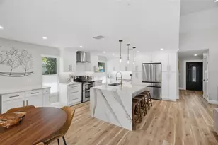 124 Colony S Dr, Tarpon Springs, FL 34689 - Photo 3