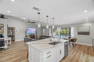 124 Colony S Dr, Tarpon Springs, FL 34689 - Photo 19