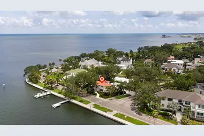 1846 Coffee Pot Boulevard NE, Saint Petersburg, FL 33704 - Photo 1