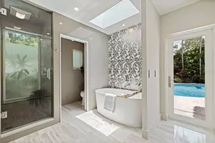 1846 Coffee Pot Blvd NE, Saint Petersburg, FL 33704 - Photo 29